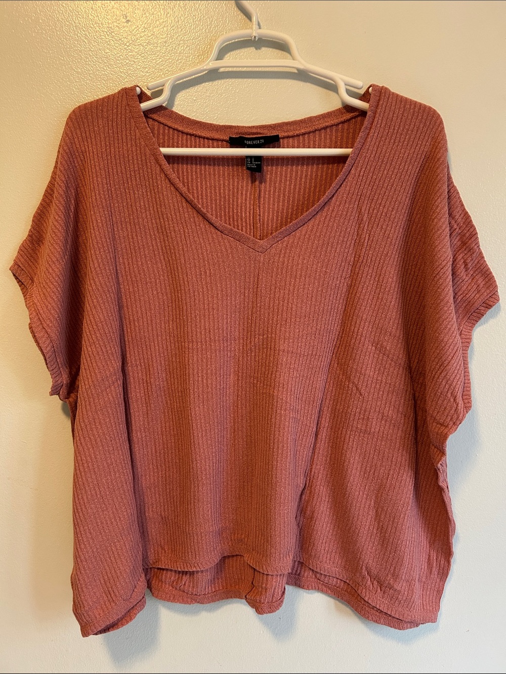 Forever 21 Dusty Rose Ribbed V-Neck Short Sleeve Top